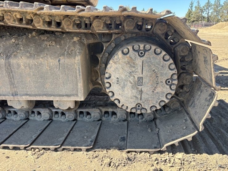 komatsu-pc228us-lc-3e0-image-18