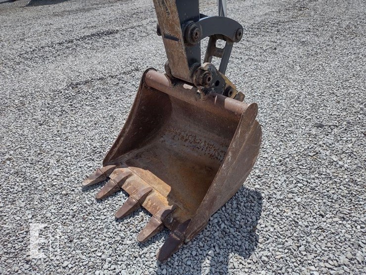 2022-deere-50g-image-26