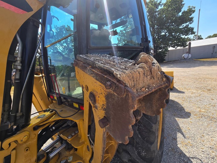 caterpillar-420e-image-89