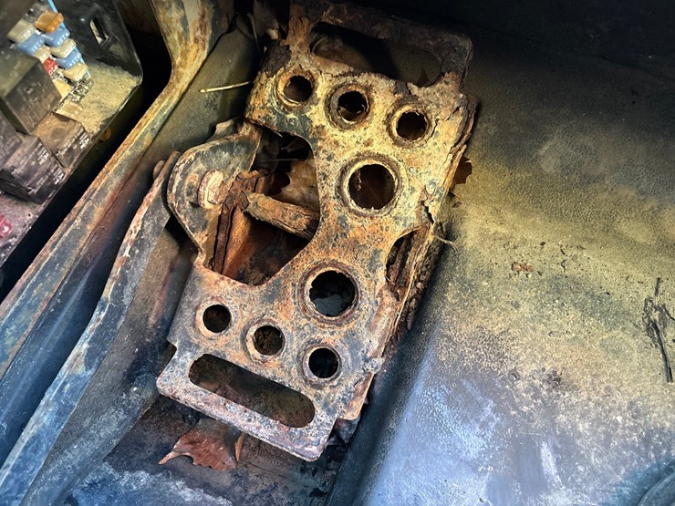 2019-bobcat-t595-image-56