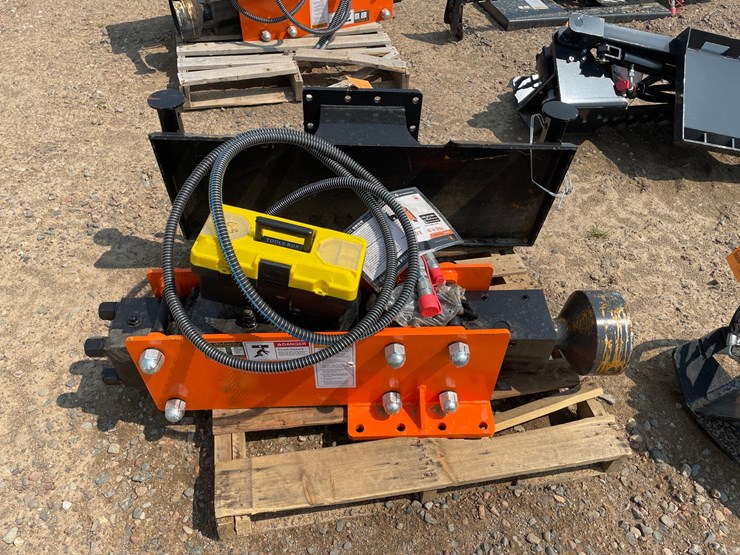 #2090-•-2026-wolverine-skid-steer-post-driver-image-4