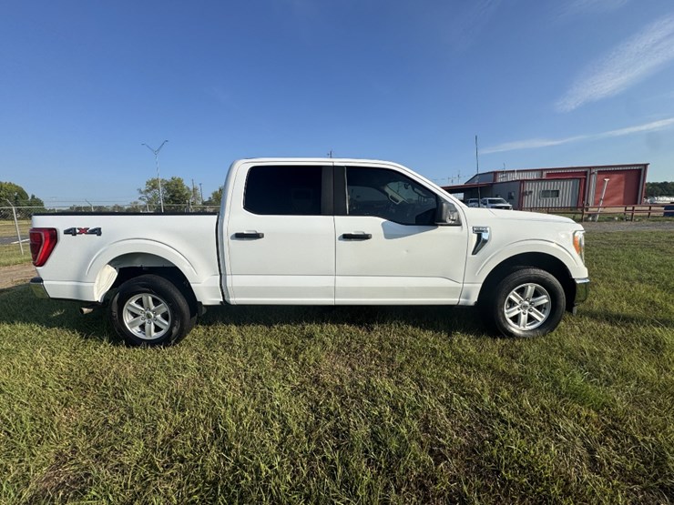 2022-ford-f150-xlt-image-4
