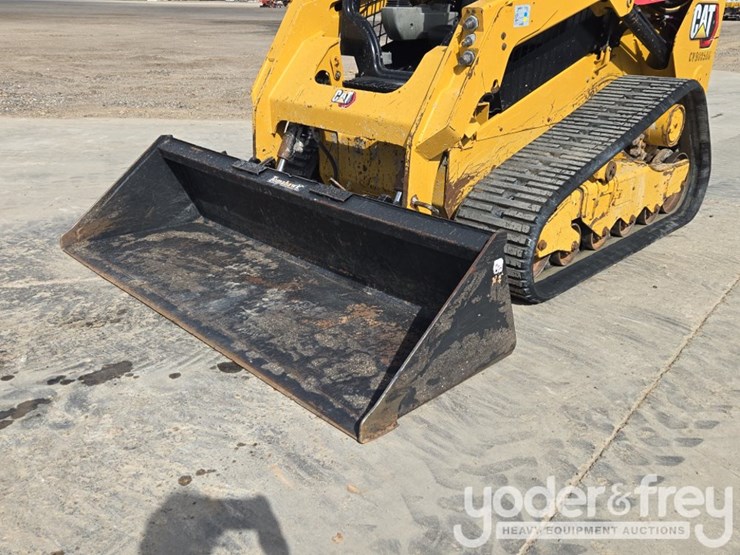 2019-caterpillar-259d3-image-16