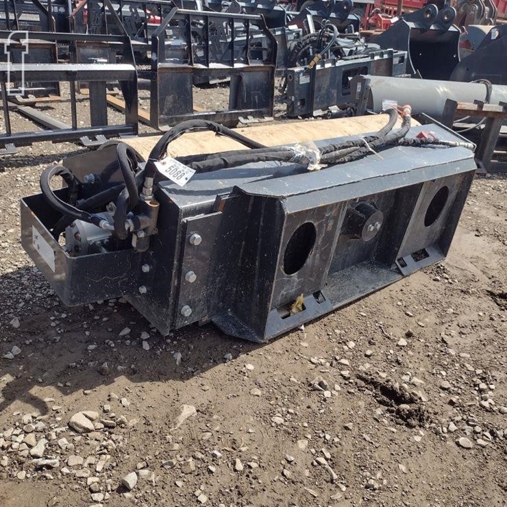 WOLVERINE VR-11-66W ROLLER FOR SKID LOADER