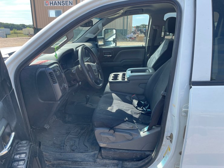 #1472-•-2019-gmc-sierra-pickup-truck-(has-mn-title)-image-24