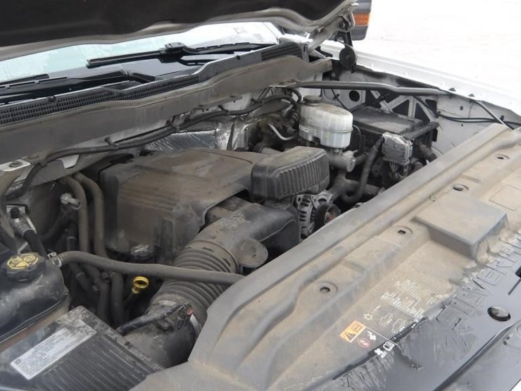 2018-chevrolet-silverado-2500-image-8