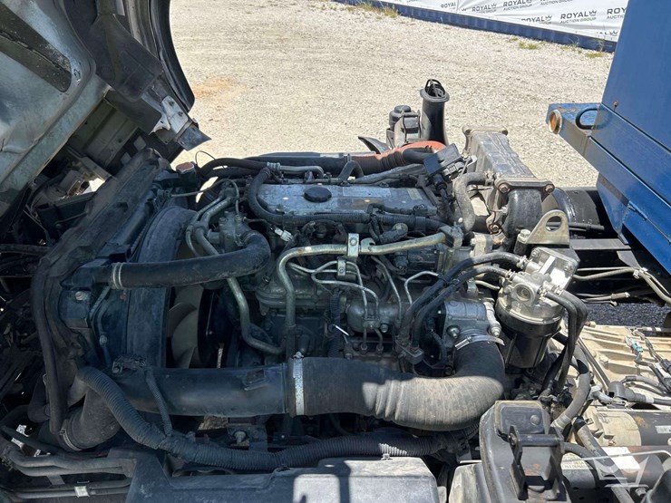 2008-isuzu-nrr-image-7