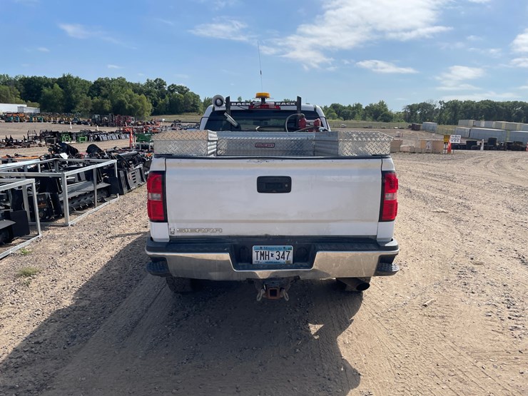 #1472-•-2019-gmc-sierra-pickup-truck-(has-mn-title)-image-4