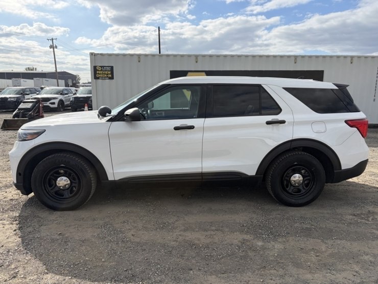 2020-ford-explorer-image-7