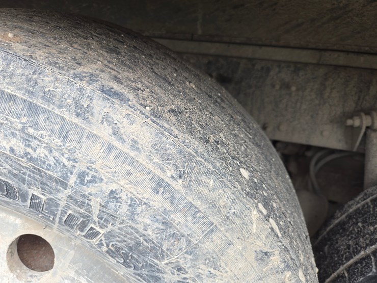 #3224-•-2006-sterling-st-9500-quad-axle-dump-truck-image-73