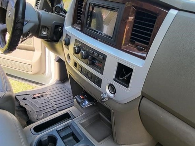 2008-dodge-2500-image-23