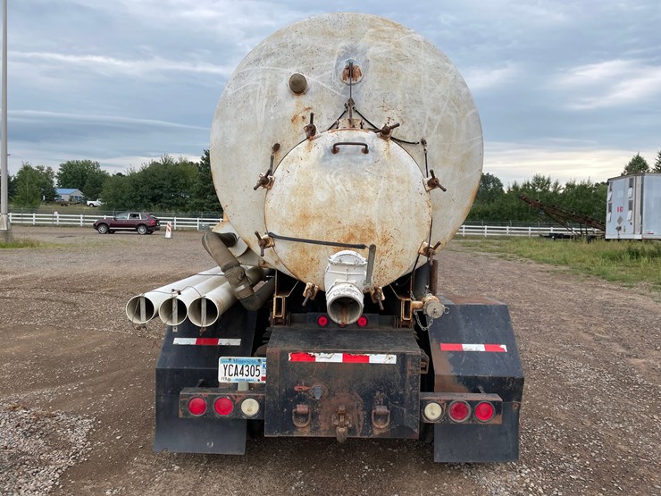 #1458-•-2001-freightliner-flatbed-truck-with-vac-excavator-system-(has-mn-title)-image-4