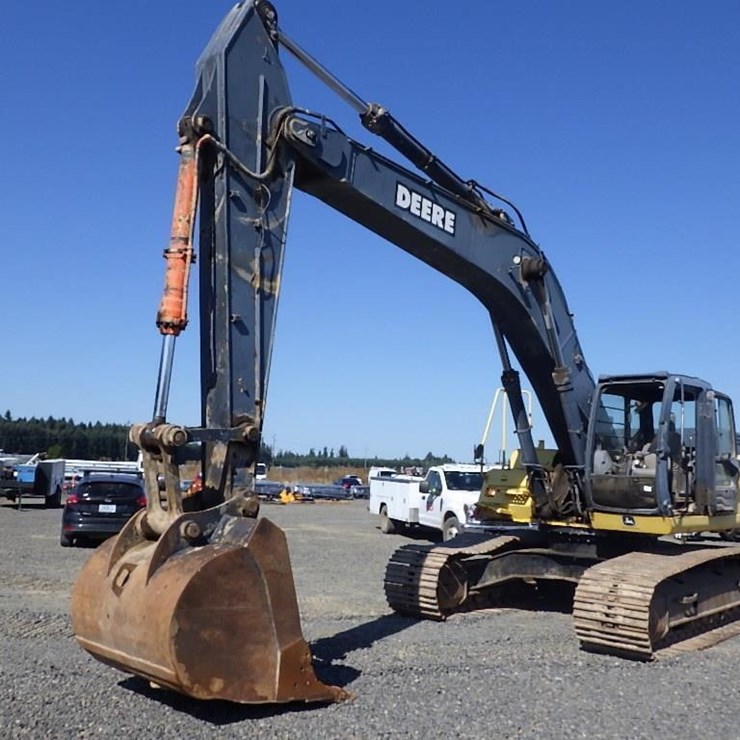 DEERE 330C LC