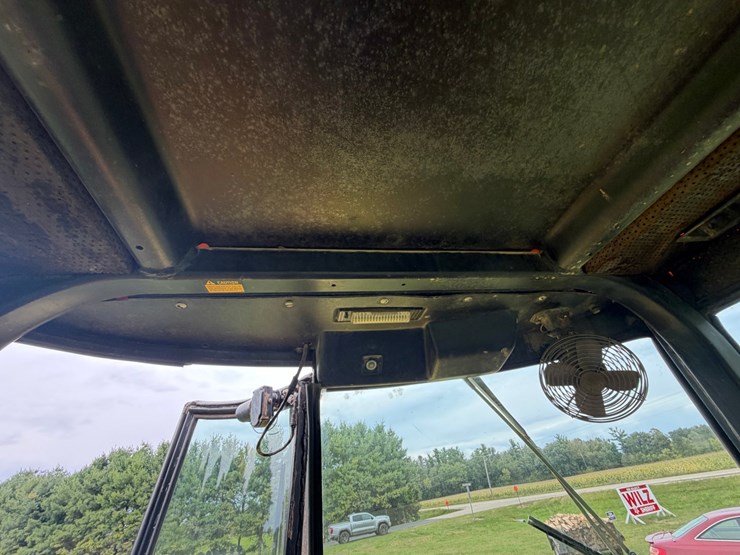 deere-310c-image-40