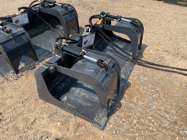 #2089-•-2026-wolverine-skid-steer-grapple-bucket-attachment-image-3