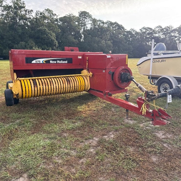 NEW HOLLAND 575