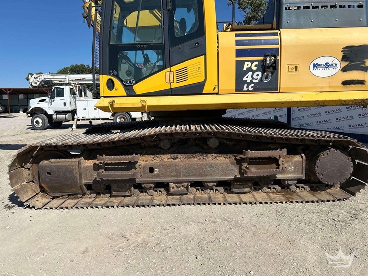 2017-komatsu-pc490lc-11-hydraulic-excavator-image-26