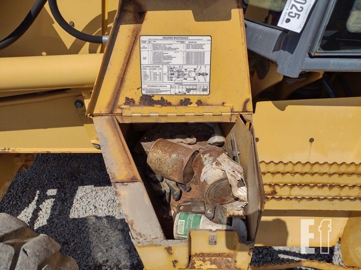 2010-deere-310sj-image-23