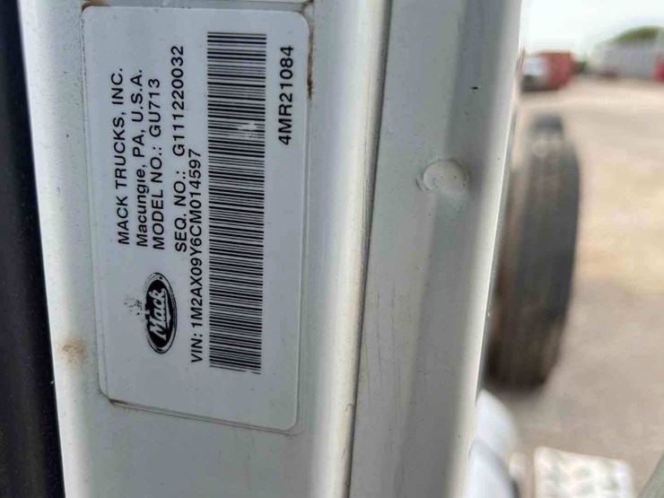 2012-mack-gu713-image-3