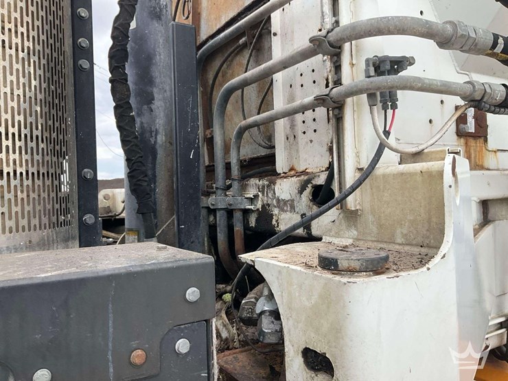 2019-peterbilt-520-image-21