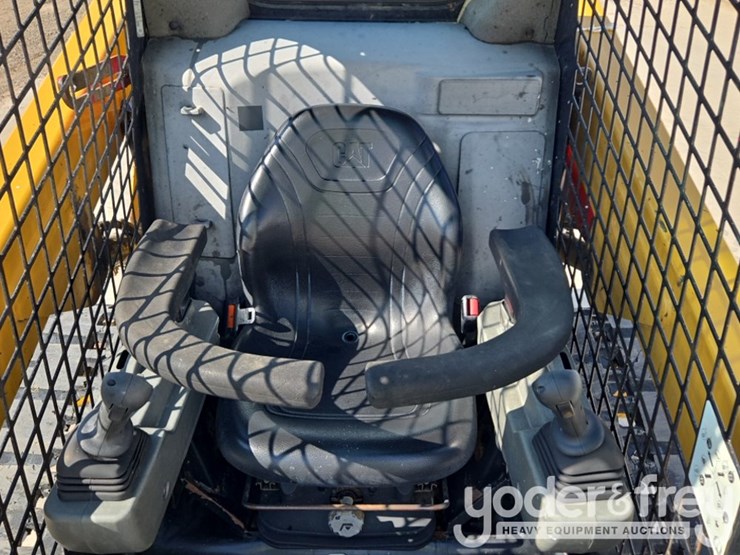 2023-caterpillar-259d3-image-44