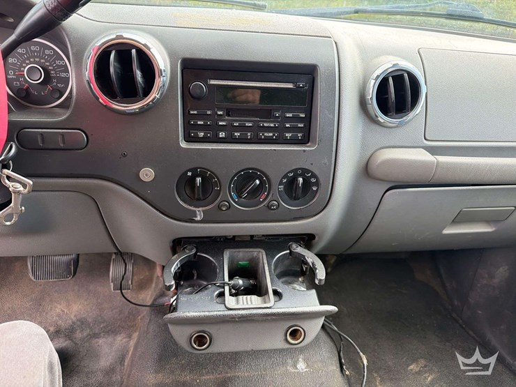 2006-ford-expedition-image-28