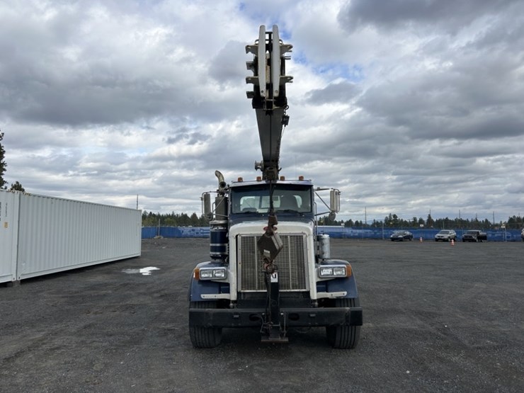 2001-peterbilt-357-image-8