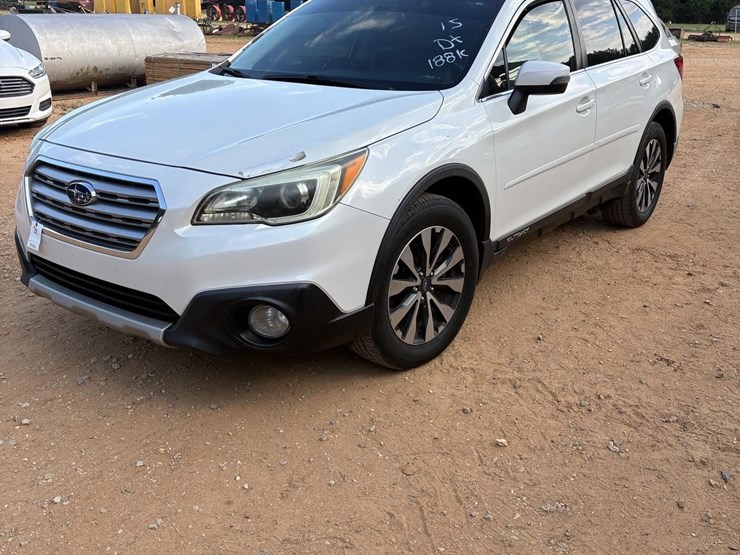 2015-subaru-outback-image-1