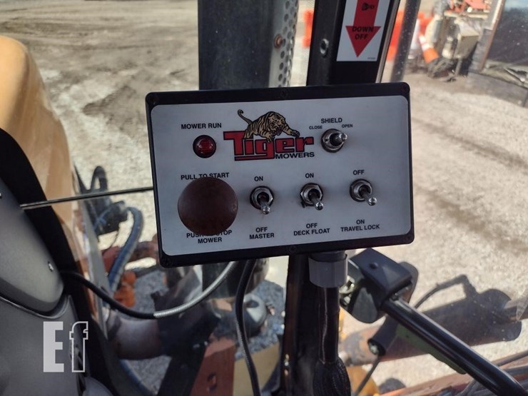 new-holland-ts115a-image-9