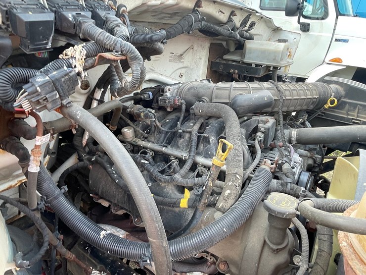 2015-ford-f650-image-8