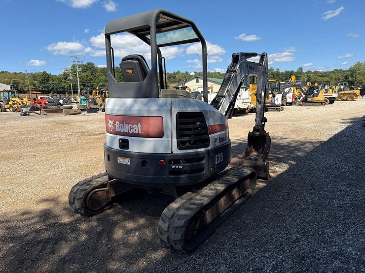 2015-bobcat-e35-image-4