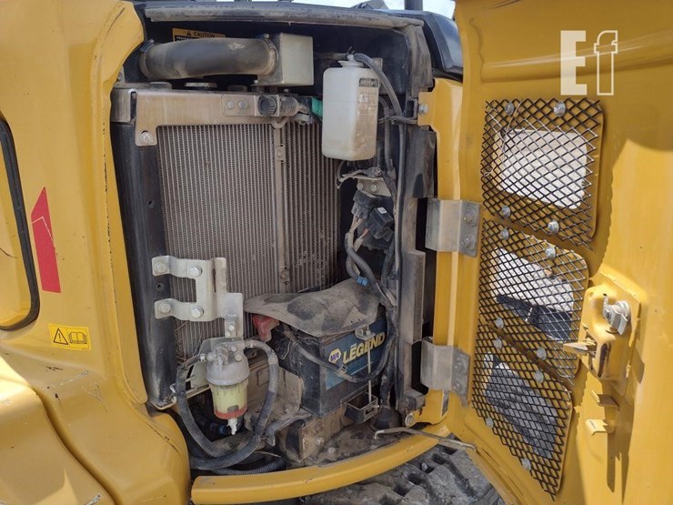 2021-deere-35g-image-32