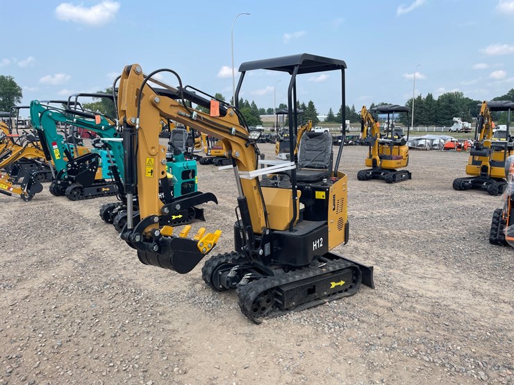 #5539-•-2026-h12-mini-excavator-image-1