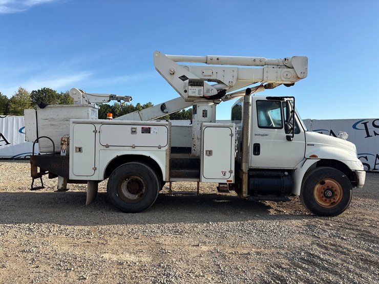 2008-international-durastar-4300-image-6