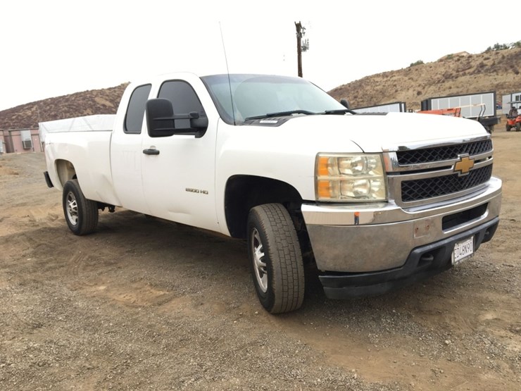 chevrolet-2500hd-image-2