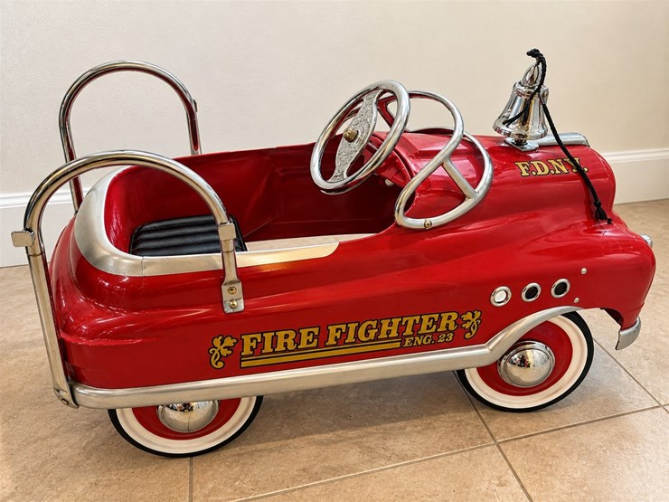 #1011-•-vintage-fdny-fire-fighter-pedal-car---engine-23-image-1