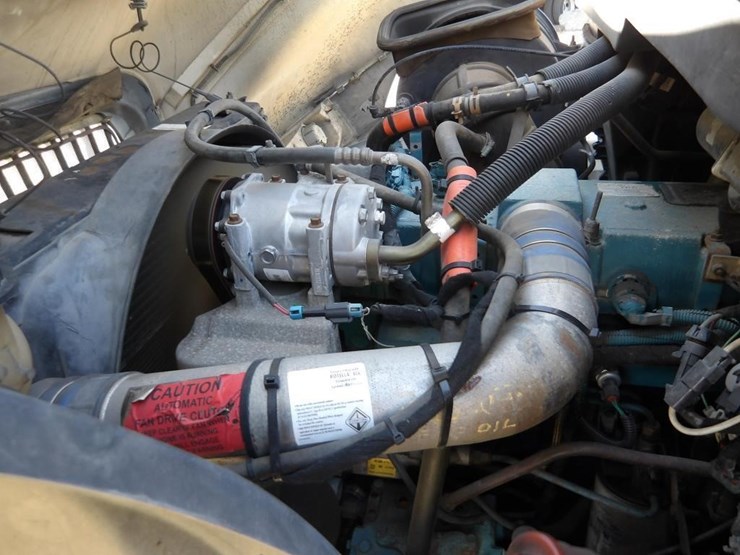 2004-international-durastar-4300-image-8