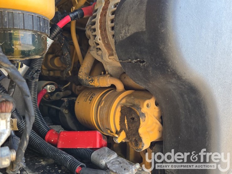 2023-caterpillar-259d3-image-37