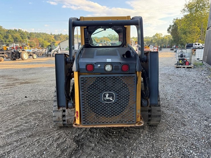 2012-deere-323d-image-3