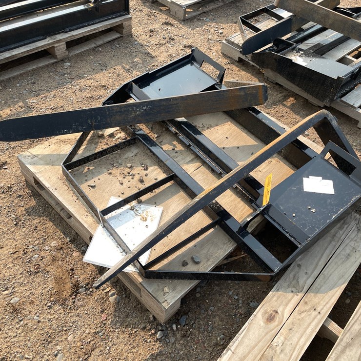 #2066 • 2026 Mower King Skid Steer Forks