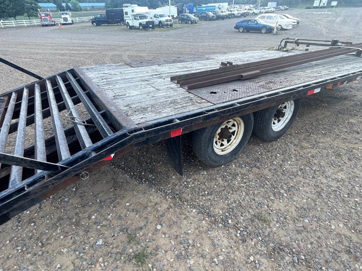 #1315-•-2008-pj-trailer-mfg.-deckover-trailer-(has-mn-title)-image-21