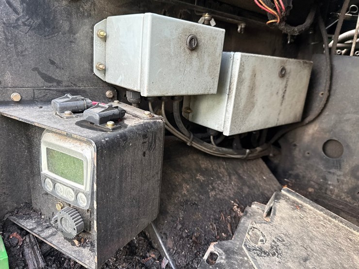 deere-2154d-image-53