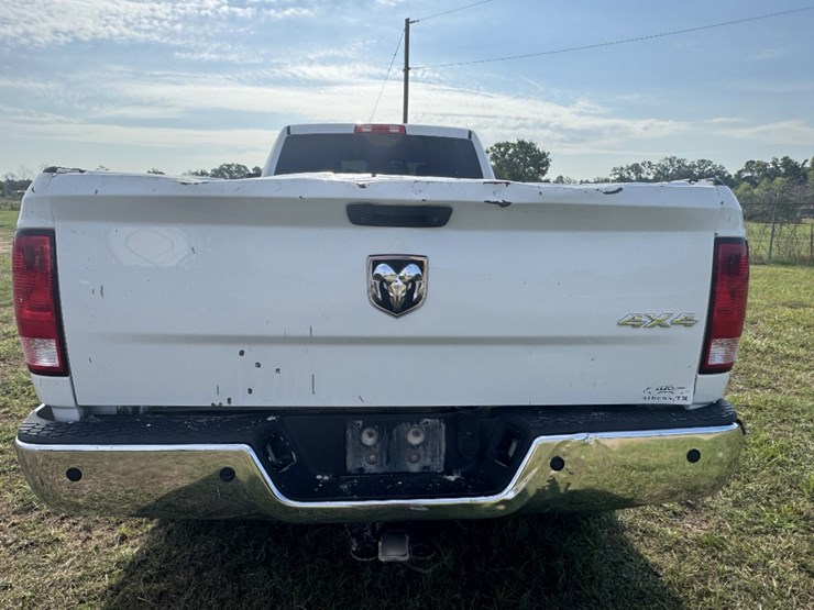 2018-dodge-3500hd-image-6