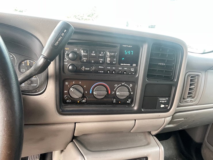 2000-chevrolet-silverado-1500-lt-image-38
