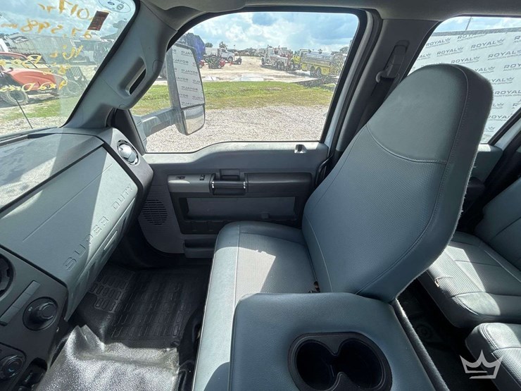 2017-ford-f650-image-11