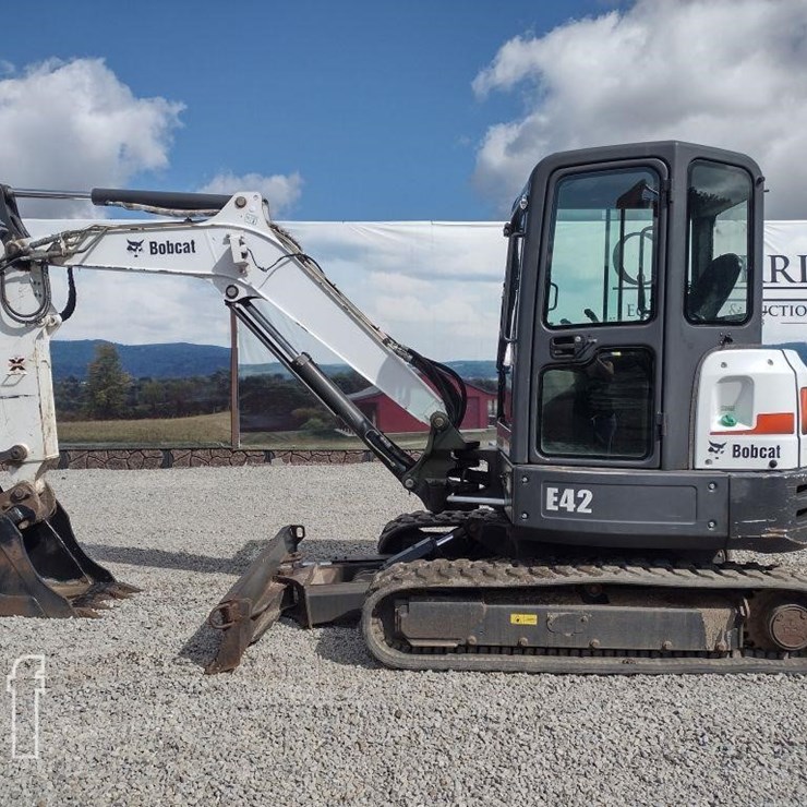 2014 BOBCAT E42