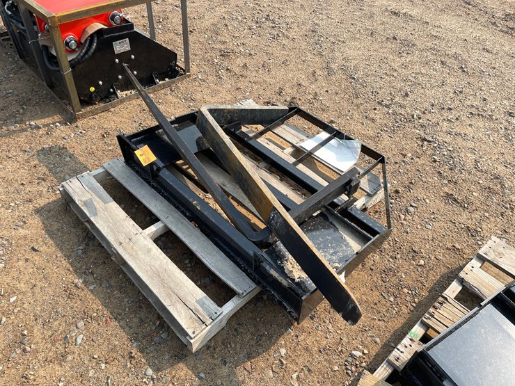 #2068-•-2026-mower-king-skid-steer-forks-image-3