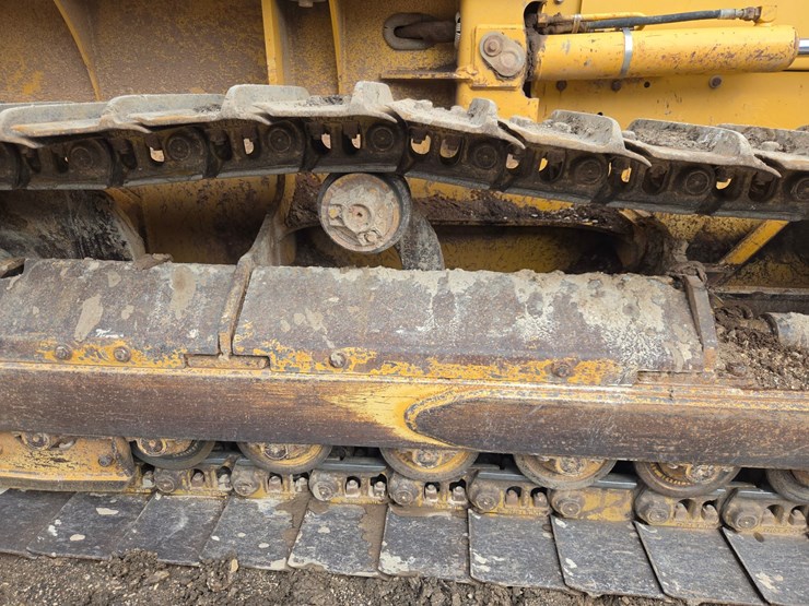 2004-deere-650h-xlt-image-55