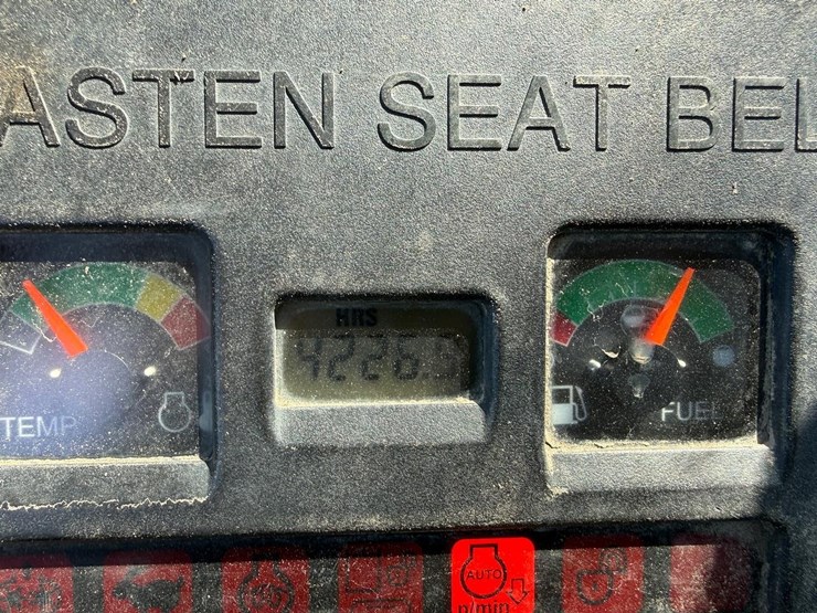 2010-bobcat-e35-image-22