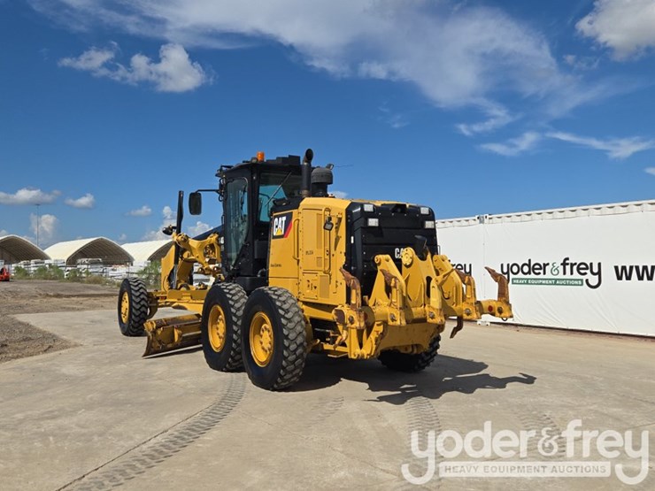 2015-caterpillar-140m3-awd-image-3